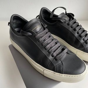 Givenchy sneakers black size 41